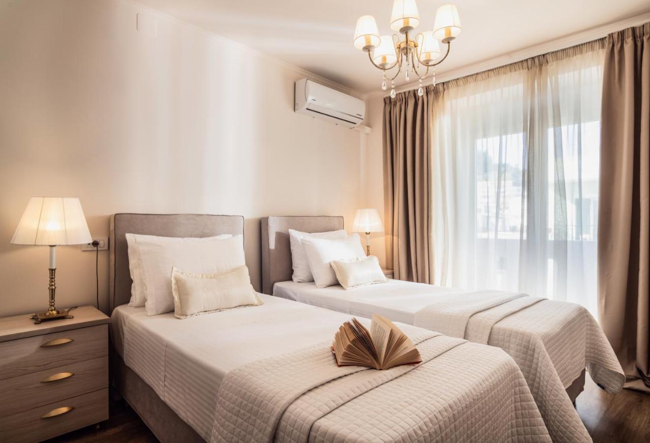 Maison Downtown Luxury Apartments! ザキントス エクステリア 写真