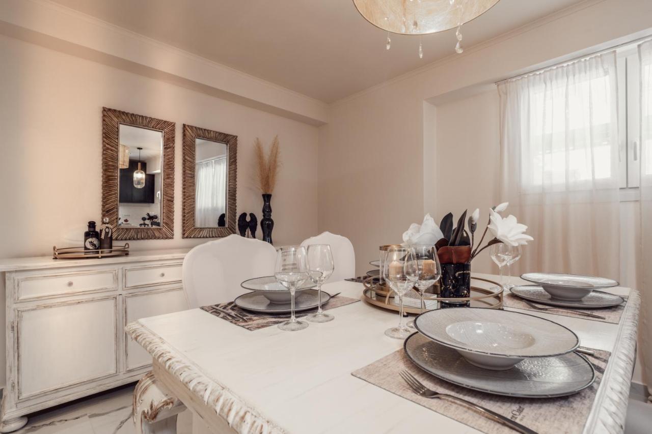 Maison Downtown Luxury Apartments! ザキントス エクステリア 写真