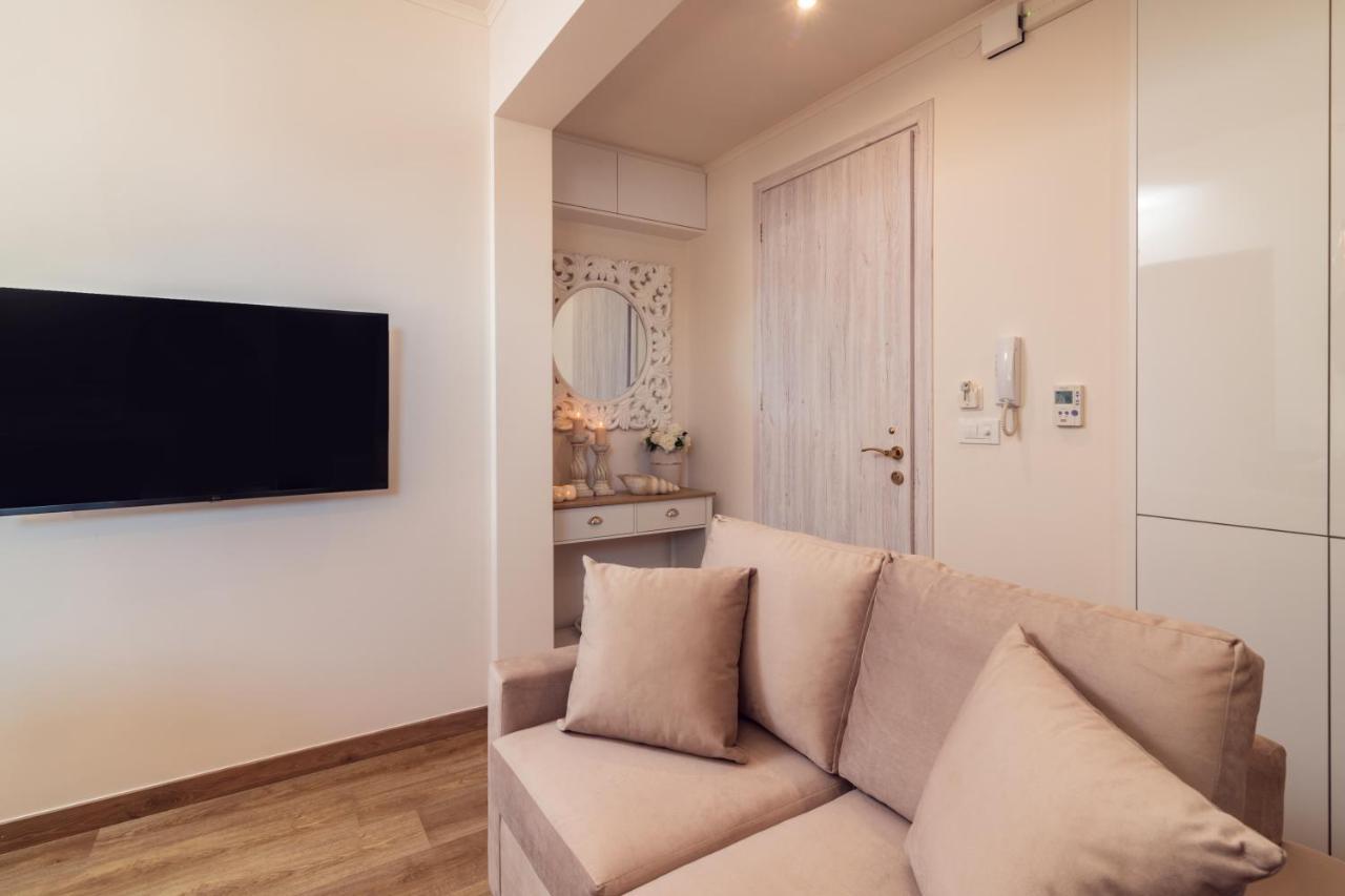Maison Downtown Luxury Apartments! ザキントス エクステリア 写真